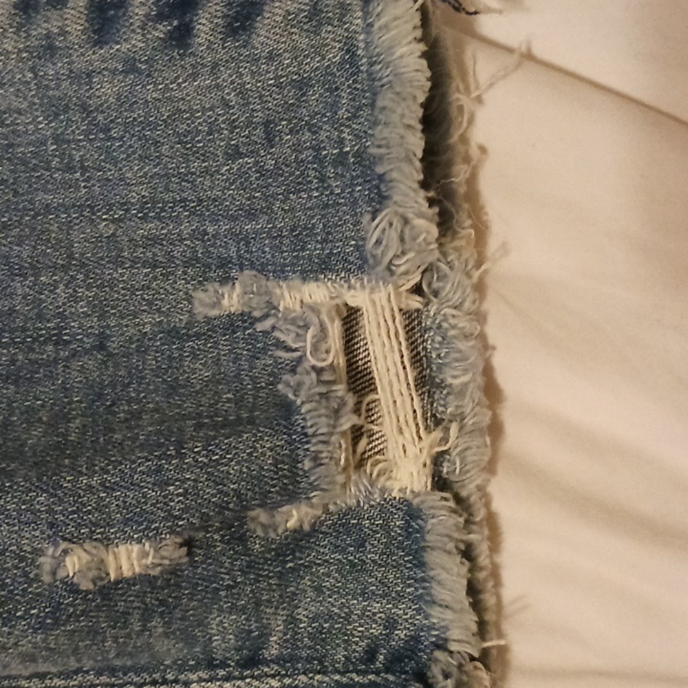 Abercrombie & Fitch jeans with embroidery - Picture 10 of 17